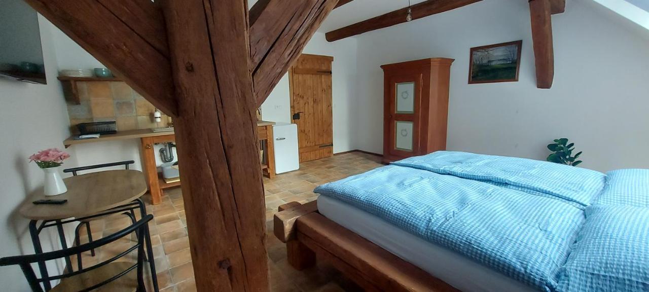 Malesov Apartmany Ve Starem Pivovaru מראה חיצוני תמונה