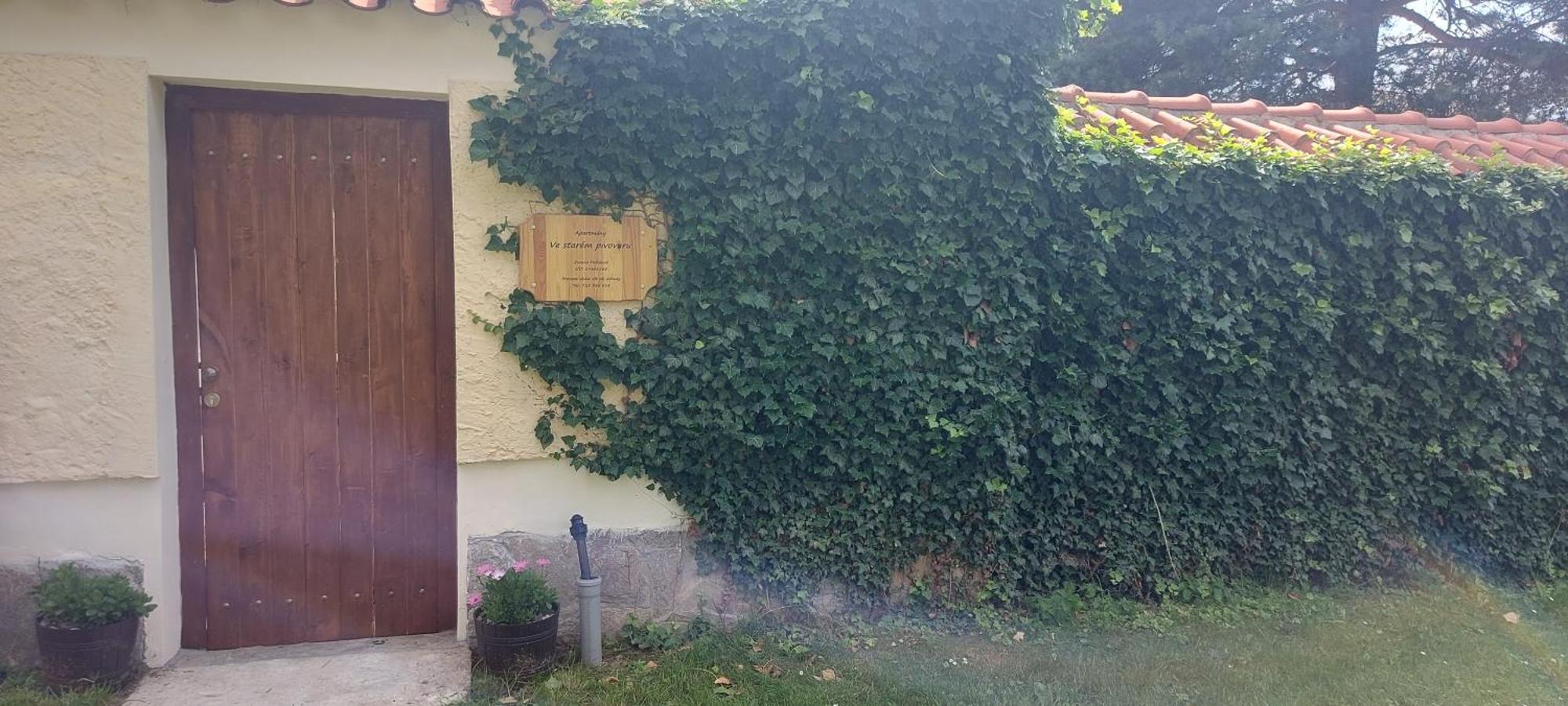 Malesov Apartmany Ve Starem Pivovaru מראה חיצוני תמונה