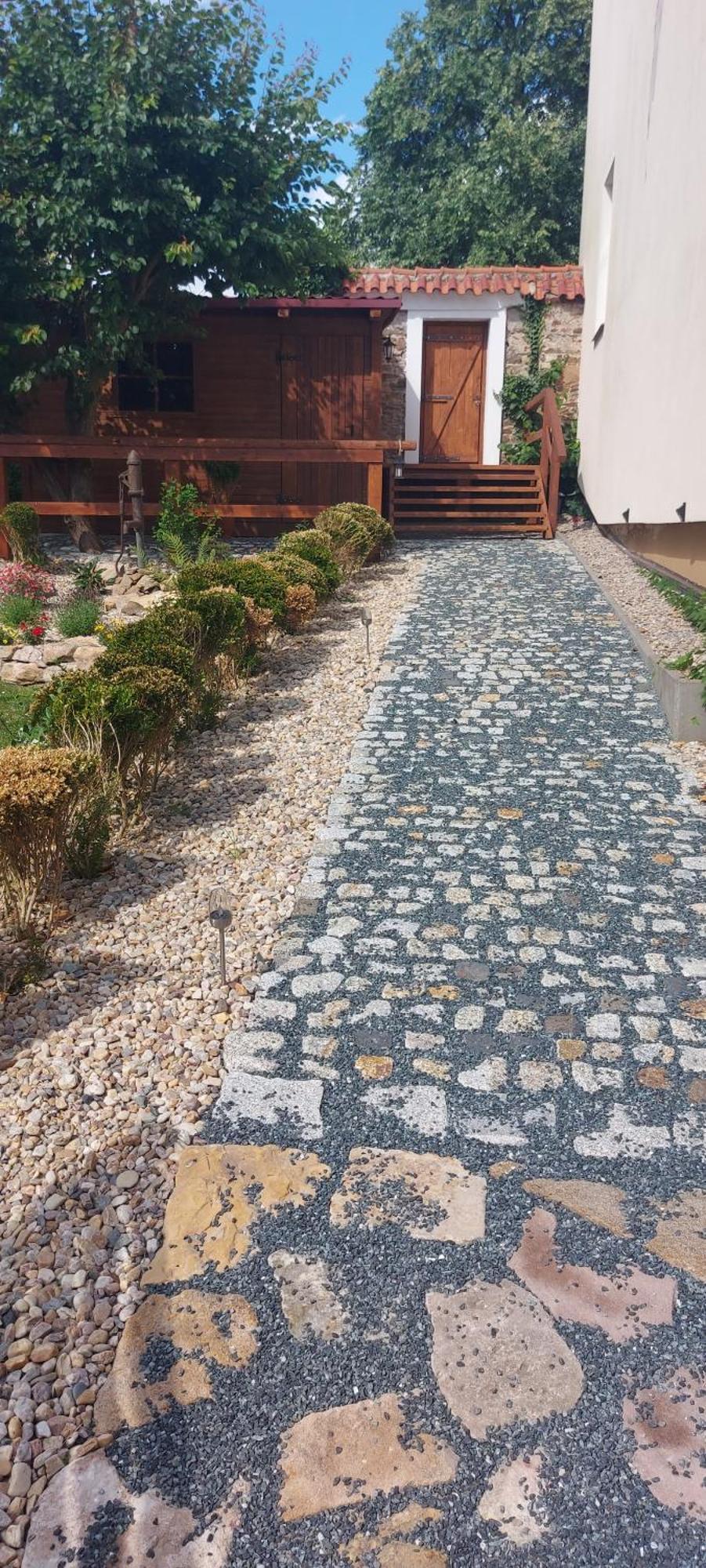 Malesov Apartmany Ve Starem Pivovaru מראה חיצוני תמונה
